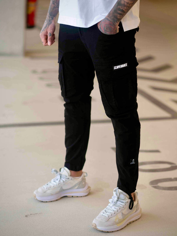 SCAPEGRACE REGULAR BLACK CARGO PANTS